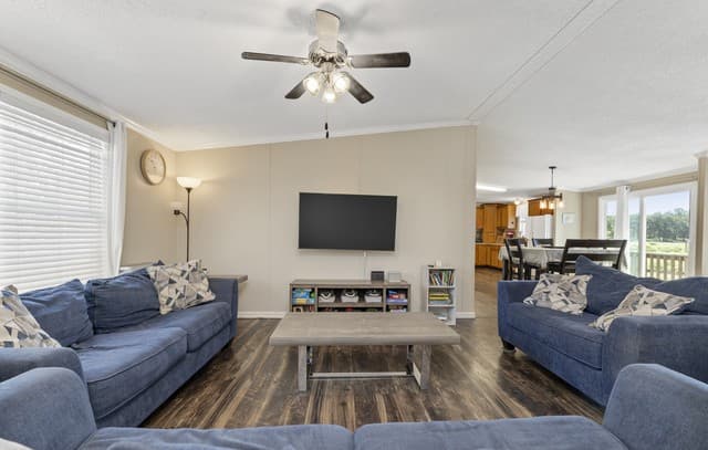 111  Longhorn Rd, Stockdale, TX 78160 — photo 18