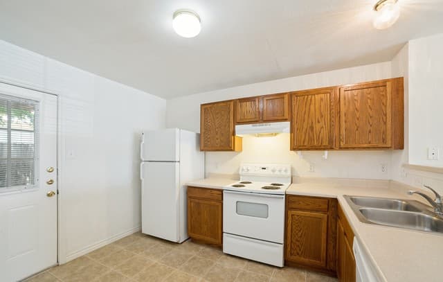 107  Autumn Pass Unit 107, San Antonio, TX 78245 — photo 16