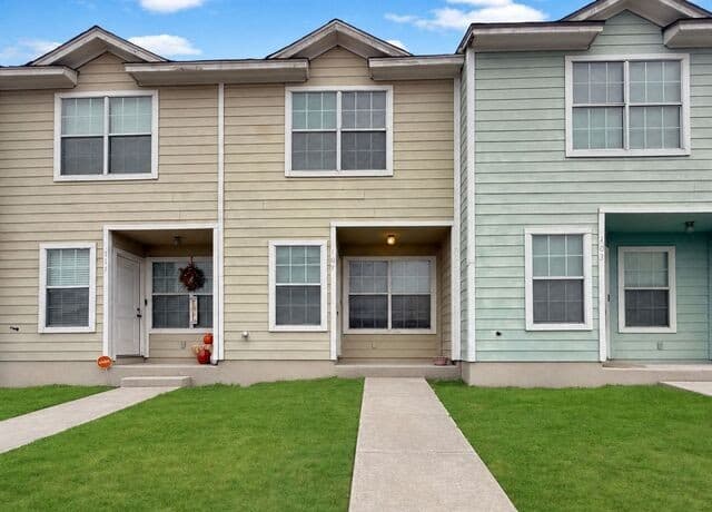 107  Autumn Pass Unit 107, San Antonio, TX 78245 — photo 2
