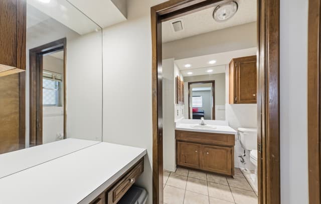 323 Madrid, Universal City, TX 78148 — photo 19