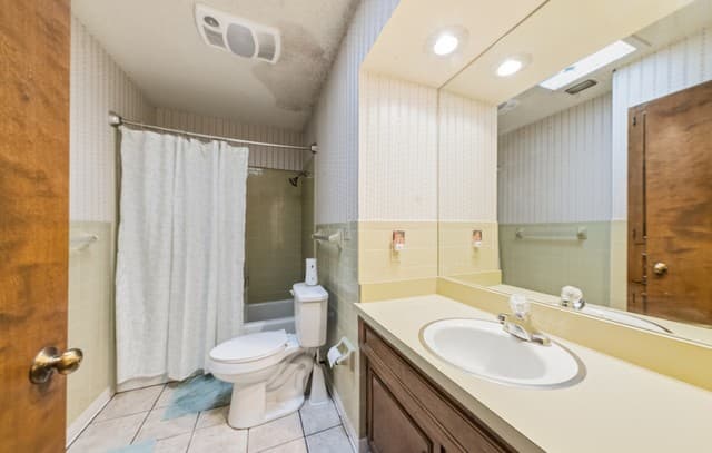 323 Madrid, Universal City, TX 78148 — photo 23