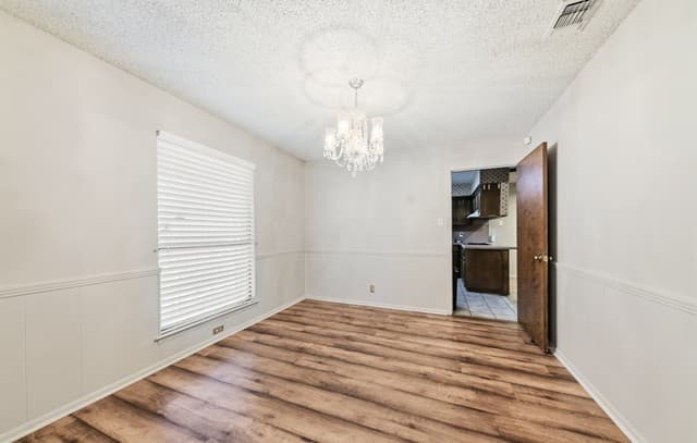 323 Madrid, Universal City, TX 78148 — photo 8