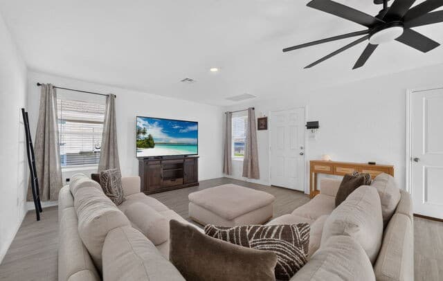13923  Jersey Cow, San Antonio, TX 78252 — photo 5