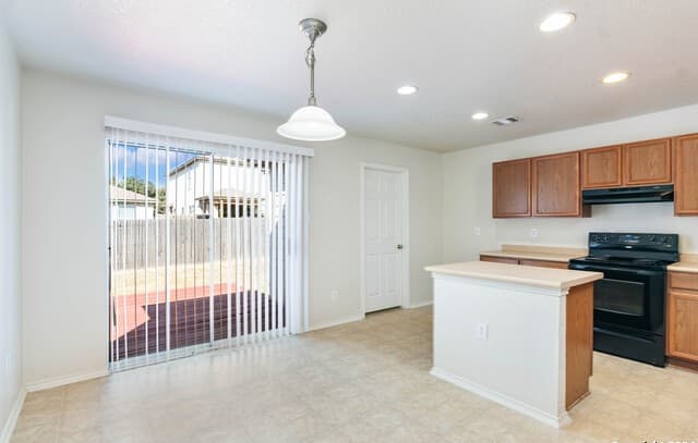 1531  Ambush Crk, San Antonio, TX 78245 — photo 5