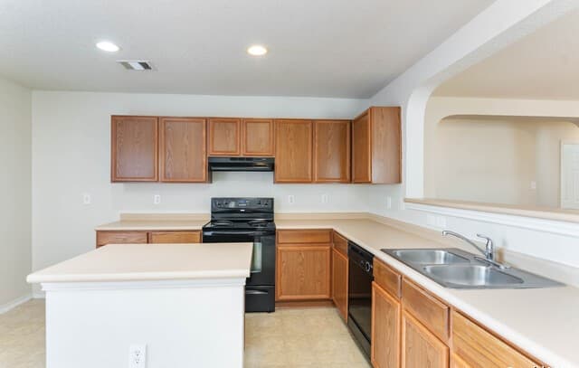 1531  Ambush Crk, San Antonio, TX 78245 — photo 6