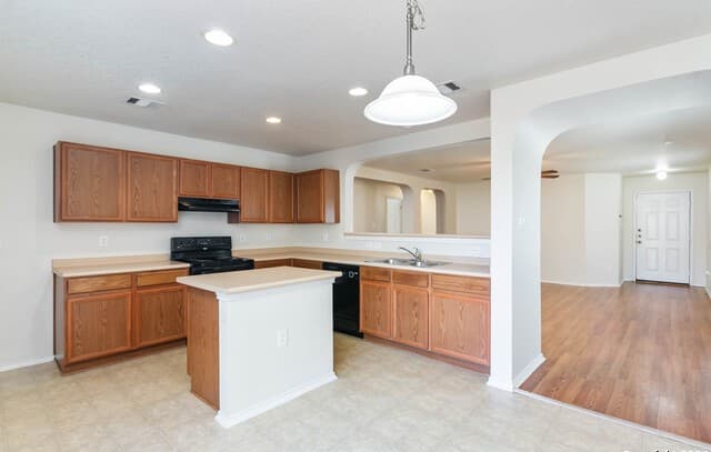 1531  Ambush Crk, San Antonio, TX 78245 — photo 7