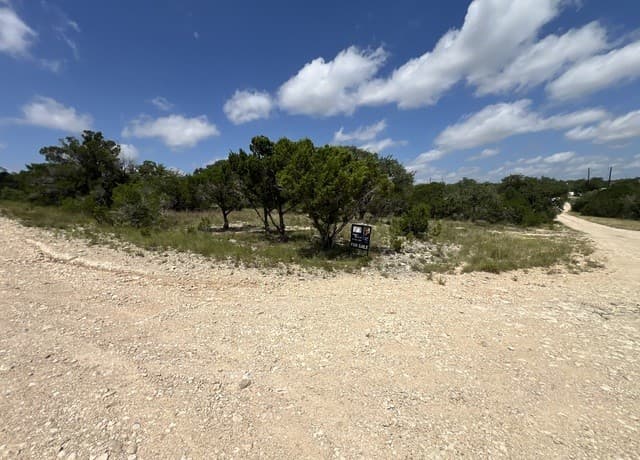 1188  Cliff Dr, Spring Branch, TX 78070 — photo 2