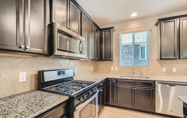 13927  Laurel Branch, San Antonio, TX 78245 — photo 11