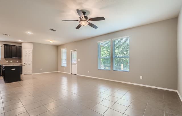 13927  Laurel Branch, San Antonio, TX 78245 — photo 9