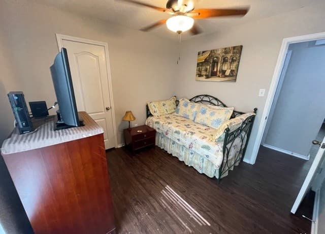10210  Dixon Wood, San Antonio, TX 78245 — photo 13