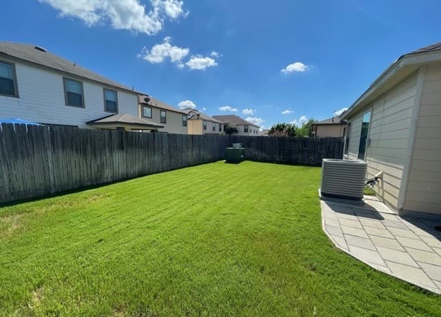 10210  Dixon Wood, San Antonio, TX 78245 — photo 20