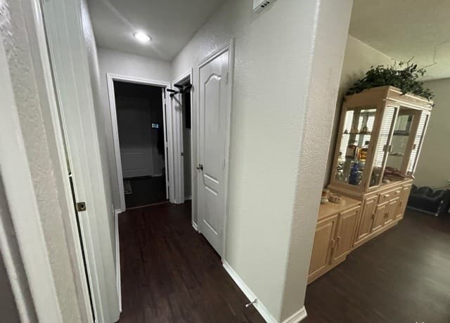 10210  Dixon Wood, San Antonio, TX 78245 — photo 8
