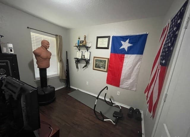 10210  Dixon Wood, San Antonio, TX 78245 — photo 9