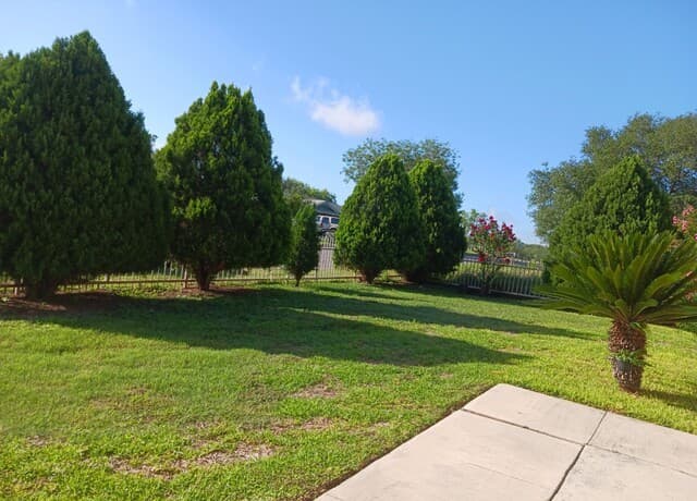 7531  Alpine Valley Dr, San Antonio, TX 78242 — photo 6