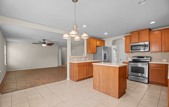 107  Finch Knl, San Antonio, TX 78253 — photo 6