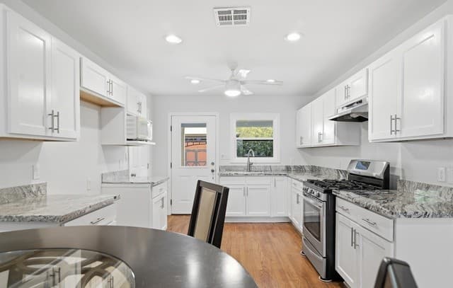 511  Lovera Blvd, San Antonio, TX 78212 — photo 10