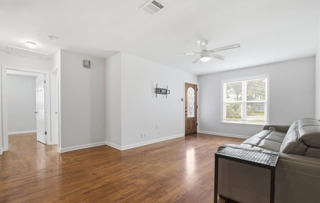 511  Lovera Blvd, San Antonio, TX 78212 — photo 4