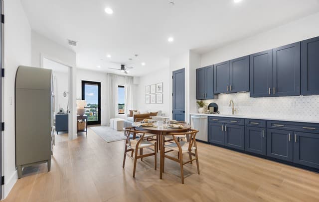 10899 S Hausman Rd Unit 307
