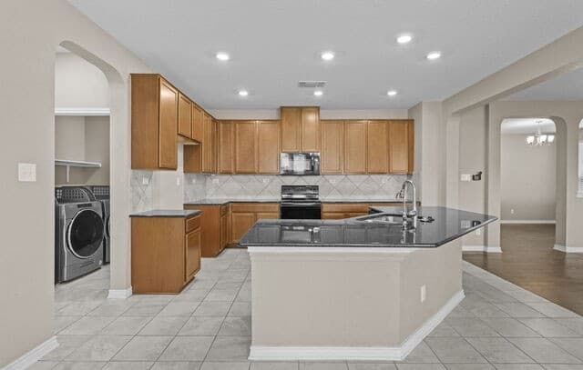 111  Kyle Cv, Universal City, TX 78148 — photo 17