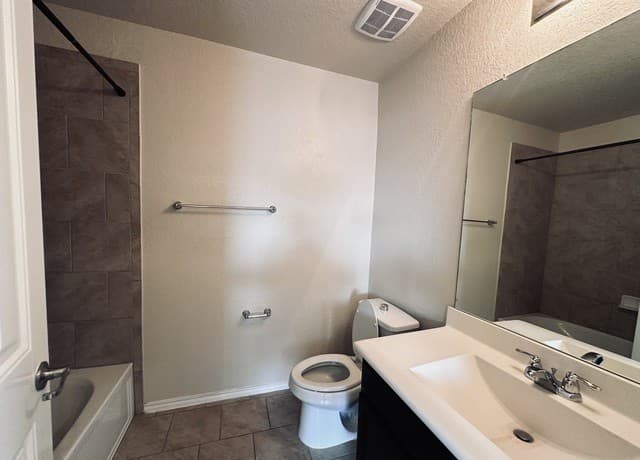 7102  Hibiscus Fls, San Antonio, TX 78218 — photo 25