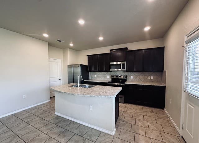 7102  Hibiscus Fls, San Antonio, TX 78218 — photo 7