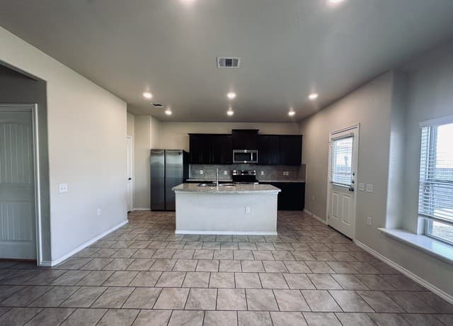 7102  Hibiscus Fls, San Antonio, TX 78218 — photo 8