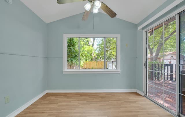 317  Frost St, San Antonio, TX 78201 — photo 15