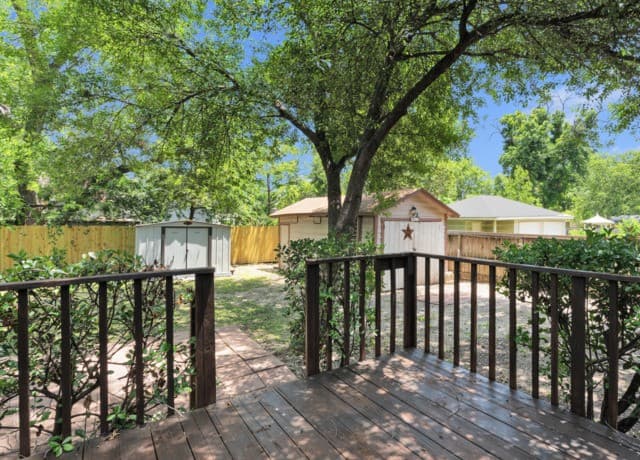 317  Frost St, San Antonio, TX 78201 — photo 17