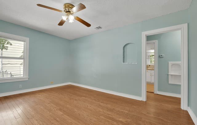 317  Frost St, San Antonio, TX 78201 — photo 5