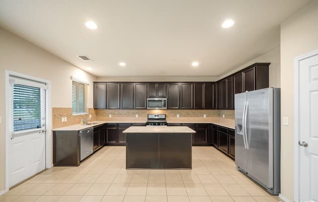 2415  Camberly Vw, Converse, TX 78109 — photo 14