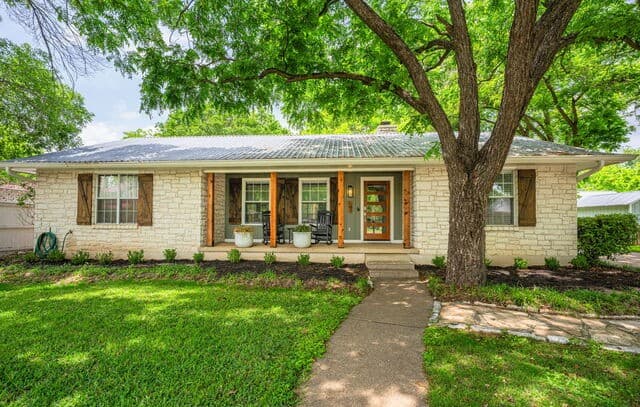 506 N Lincoln St, Fredericksburg, TX 78624 — photo 3