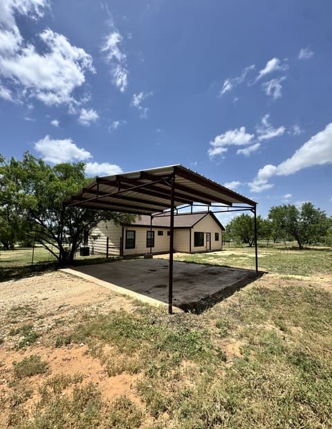 141  County Road 2667, Devine, TX 78016 — photo 3