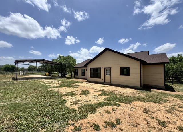141  County Road 2667, Devine, TX 78016 — photo 4