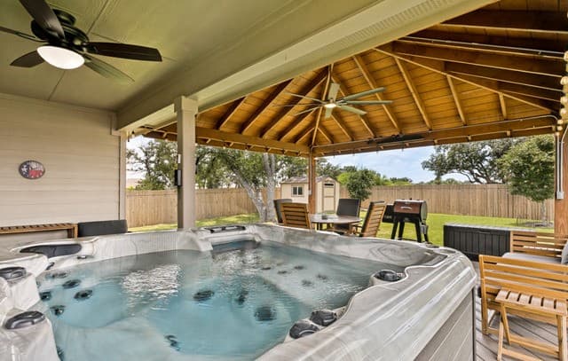 21219  Stonework Spur, San Antonio, TX 78266 — photo 19