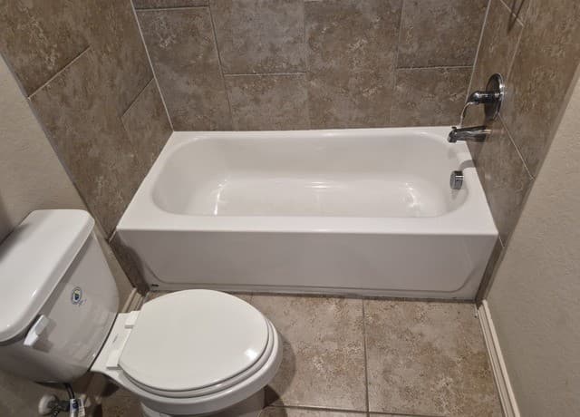 6926  Lakeview Dr. Unit 102, San Antonio, TX 78244 — photo 10