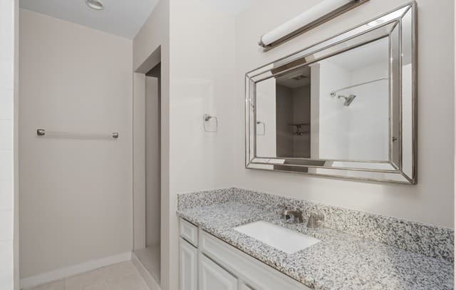 7711  Callaghan Rd Unit APT 301, San Antonio, TX 78229 — photo 17