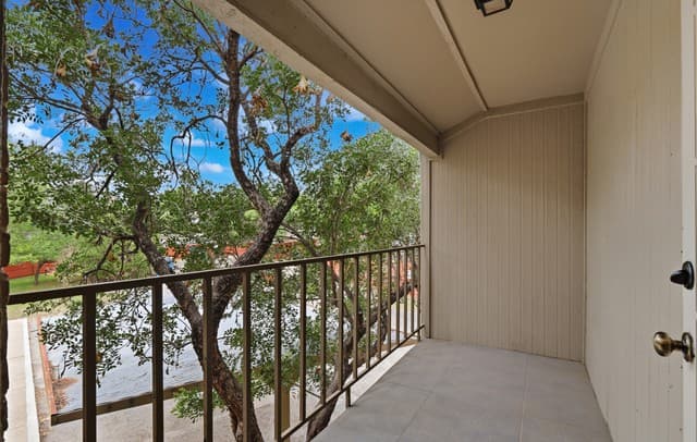 7711  Callaghan Rd Unit APT 301, San Antonio, TX 78229 — photo 23