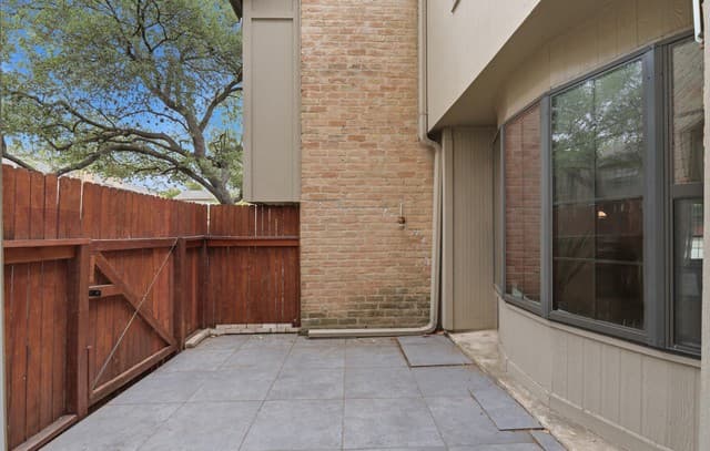 7711  Callaghan Rd Unit APT 301, San Antonio, TX 78229 — photo 24