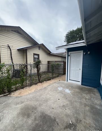 124  Wiggins Pl, San Antonio, TX 78214 — photo 25
