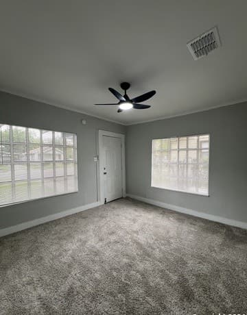124  Wiggins Pl, San Antonio, TX 78214 — photo 8