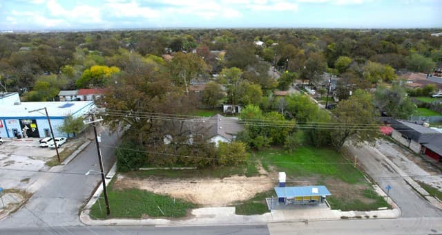 5310 S Zarzamora St, San Antonio, TX 78211 — photo 2