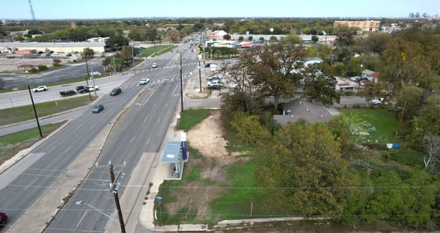 5310 S Zarzamora St, San Antonio, TX 78211 — photo 3
