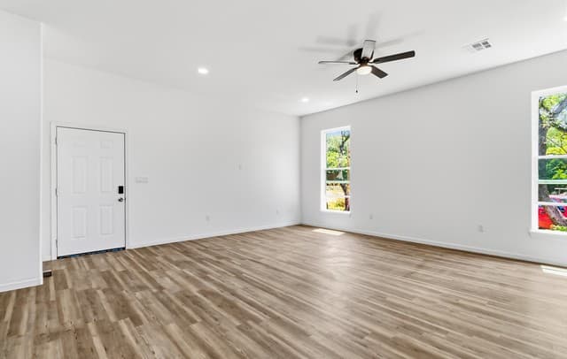 1130  Hidden Fawn Unit 2, Canyon Lake, TX 78133 — photo 4