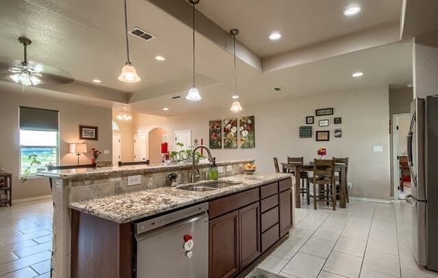504  34th Street, Hondo, TX 78861 — photo 10