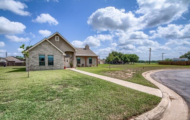 504  34th Street, Hondo, TX 78861 — photo 23