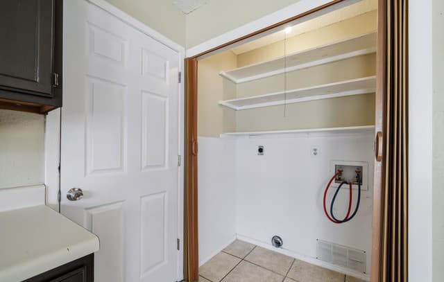 6210  Valley Queen, San Antonio, TX 78250 — photo 13