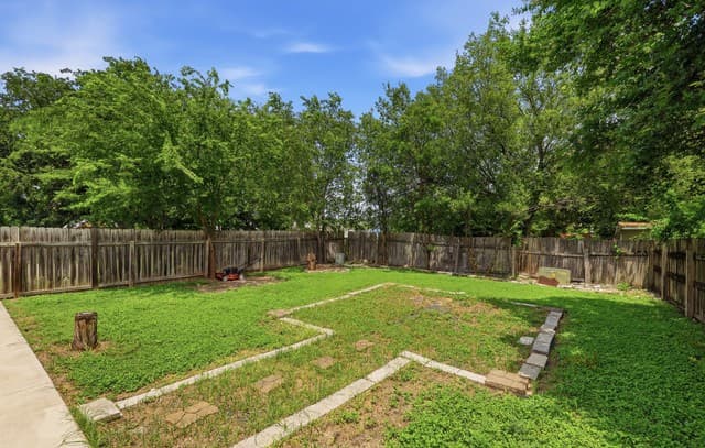 6210  Valley Queen, San Antonio, TX 78250 — photo 23