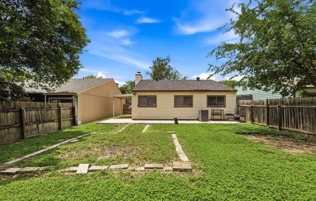6210  Valley Queen, San Antonio, TX 78250 — photo 24