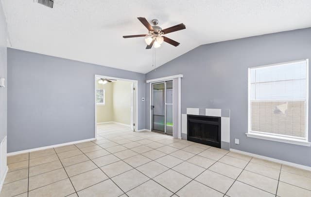 6210  Valley Queen, San Antonio, TX 78250 — photo 6