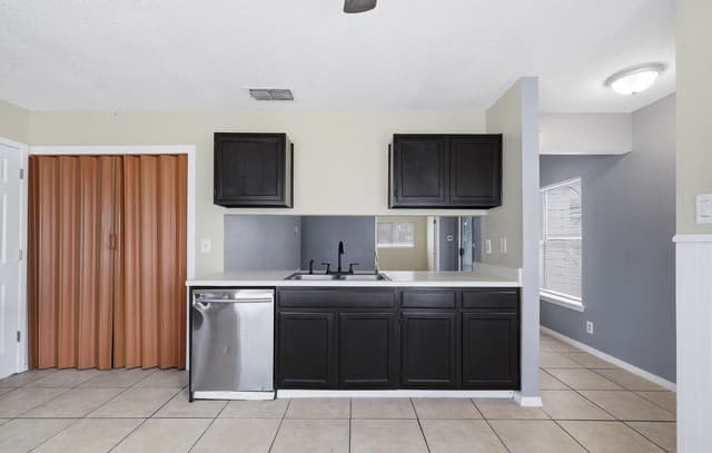 6210  Valley Queen, San Antonio, TX 78250 — photo 9